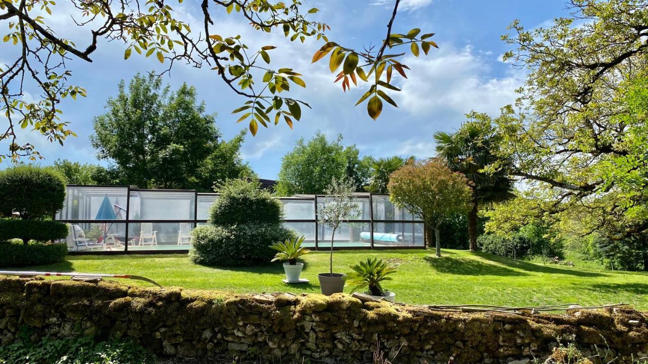 Maison De Charme Piscine Couverte Chauffee Mayrinhac-Lentour Экстерьер фото