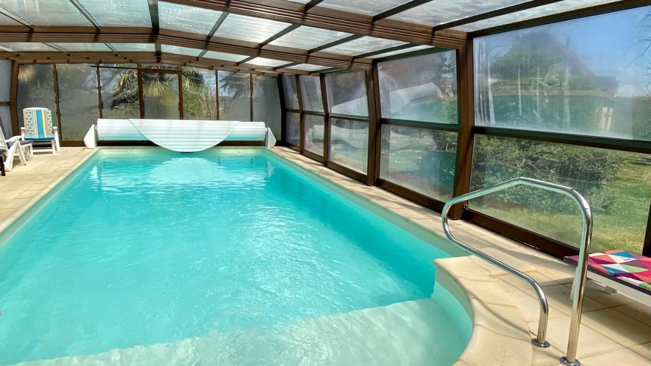 Maison De Charme Piscine Couverte Chauffee Mayrinhac-Lentour Экстерьер фото