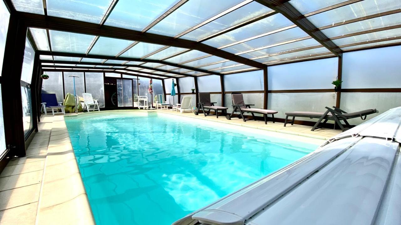 Maison De Charme Piscine Couverte Chauffee Mayrinhac-Lentour Экстерьер фото